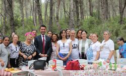 Bayraklı belediyesi, Anneler Gününde piknikte buluştu