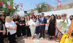 Bayraklı'nın üreten kadınları el emeği sergisiyle göz doldurdu