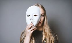 Bipolar olan kişi nasıl davranır? Bipolar bozukluğu tehlikeli mi?
