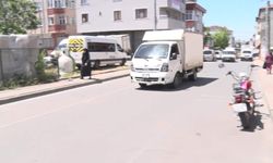 Bisikletli iki çocuk araç çarpmasıyla ağır yaralandı