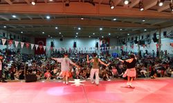 Çiğli'de 19 Mayıs coşkusu, dans gösterisiyle taçlandı