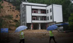 Çin’de şiddetli yağışlar heyelana neden oldu: 2 ölü, 19 kayıp