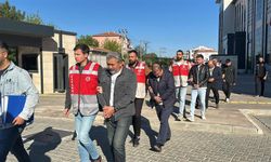 Emekli öğretmene 25 milyon TL’lik vurgun: 7 kişi tutuklandı!
