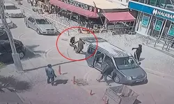 Eski eş dehşeti kameralarda! Genç kadını sokak ortasında kaçırmaya çalıştılar