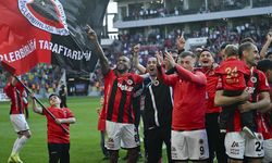 Gençlerbirliği’nden tarihi zafer! Yeni Malatyaspor’a gol Yağdı, Süper Lig’e yükseldi!