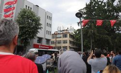 Gösteri gibi izlediler: Vatandaşlar olayı cep telefonlarıyla kayda aldı!