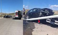 Otomobiller kafa kafaya çarpıştı 1'i ağır 4 kişi yaralandı