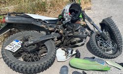 İzmir'de feci kaza: Sola dönmek isterken kamyon çarptı...Metrelerce sürüklendi...