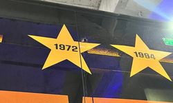 İzmir'de tatsız olay: Galatasaray takım otobüsüne taşlı saldırı!