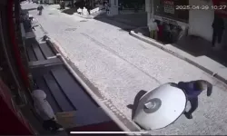 Sokakta yürürken üzerine çanak anten düştü