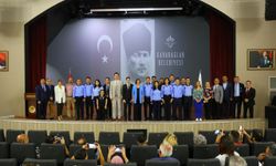 Karabağlar Belediyesi'nde yemin töreni: Aday memurlar göreve başladı