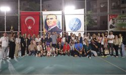 Karabağlar'ın kortlarında 19 Mayıs heyecanı: Şenlik, Tenis Turnuvası ile son buldu
