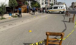 Kıraathane önünde silahlı pusu: Motosikletle geldiler, kurşun yağdırıp kaçtılar!