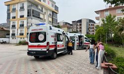Kıskançlık kavgası faciaya dönüştü: 2 genç kız bıçaklandı, 1'inin durumu ağır!