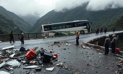 Kolombiya’da üniversite gezisindeki kazada en az 10 kişi öldü, 11 kişi yaralandı