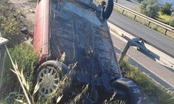 Kontrolden çıkarak takla atan otomobilde 4 kişi yaralandı