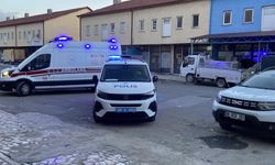 Korku dolu anlar: Sosyal medyada tehdit ettikleri esnafı iş yerinde darp ettiler!