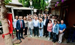 Konak Belediye Başkanı Nilüfer Çınarlı Mutlu Kosovalı öğrencilerle bir araya geldi