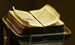 Kur'an-ı Kerim'i kitap haline getiren kişi kimdir?