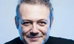 Türk tiyatro, sinema oyuncusu ve siyasetçi olan Levent Üzümcü kimdir?