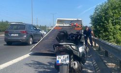 Motosikletin belediye işçisine çarpmasıyla 1’i ağır 2 kişi yaralandı