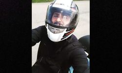 Motosikletli kurye kazada hayatını kaybetti, çarpan sürücü yaya olarak kaçtı