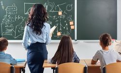 Öğretmenlerin il içi yer değişikliği takvimi belli oldu: MEB başvuru detaylarını açıkladı!