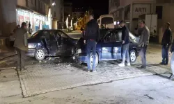 İki otomobilin çarpıştığı kazada 1 çocuk yaralandı