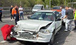 Oto kurtarıcı ile otomobilin çarpışması sonucu 3 kişi yaralandı
