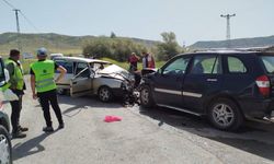 Otomobil ve cipin kafa kafaya çarpıştığı kazada 1'i ağır 6 kişi yaralandı