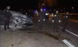 Otomobillerin çarpışmasıyla 2'si yaya 11 kişi yaralandı