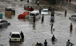 Pakistan’da fırtına can aldı: 18 kişi hayatını kaybetti