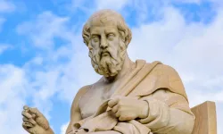 Platon nasıl öldü?