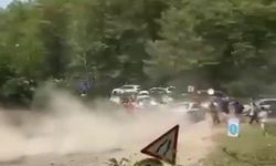 Ralli yarışında korkutan anlar: Kontrolden çıkan araç seyircilere doğru savruldu