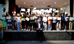 Bilim Kulüpleri ve ilk kez açılan Python Programlama Atölyesi’nde sertifika heyecanı