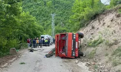 Sondaj kamyonu devrildi: Ölü ve yaralılar var!