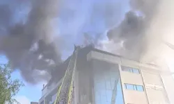 3 katlı tekstil fabrikasında yangın çıktı