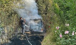 Bahçedeki otları yakmak istemişti: Otomobili kül oldu!