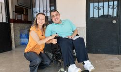 Başkan Mutlu, sınav günü engelli genci yalnız bırakmadı