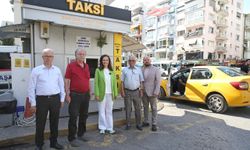 Başkan Ünsal, taksi duraklarına bayram ziyareti yaptı