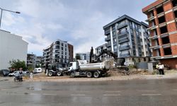 Bornova Belediyesi, Erzene'de moloz alanı parka dönüştürüyor