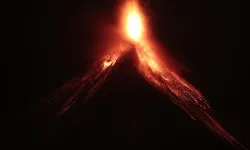 Fuego Yanardağı'nda şiddetli patlama: Yüzlerce kişi tahliye edildi