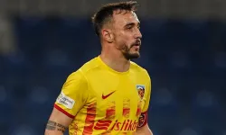 Gökhan Sazdağı kimdir, hangi takımlarda oynadı?