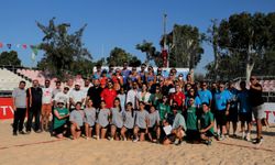 İzmir'de dört gün boyunca plaj voleybolu şöleni yaşandı