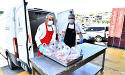 İzmir'de et bağışları ihtiyaç sahiplerine ulaşıyor