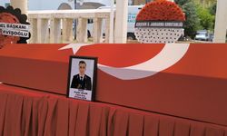 İzmir'de kaza geçiren çift son yolculuğuna uğurlandı