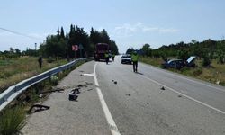 Korkutan kaza: Lastik patladı, araç şarampole uçtu...