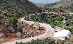 Muğla Büyükşehir, Karahayıt'ta yol genişliğini iki katına çıkarıyor