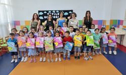 Mutlu Çocuklar Oyun Evleri'nde karne sevinci yaşandı