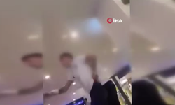 O anlar kamerada! Belinden çıkardığı bıçakla saldırdı